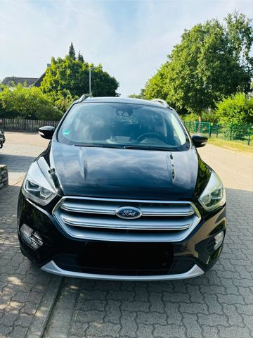 Ford Kuga Titanium 2.0 TDI 110 KW scheckhe...