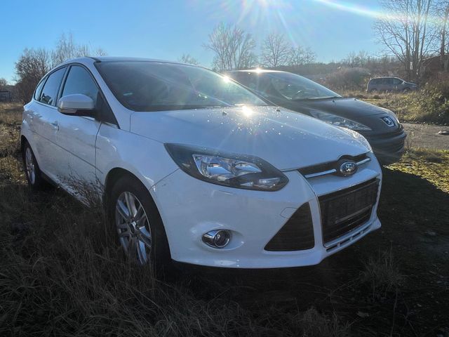 Ford Focus Lim. Titanium,Klima,Navi,Shz,Pc