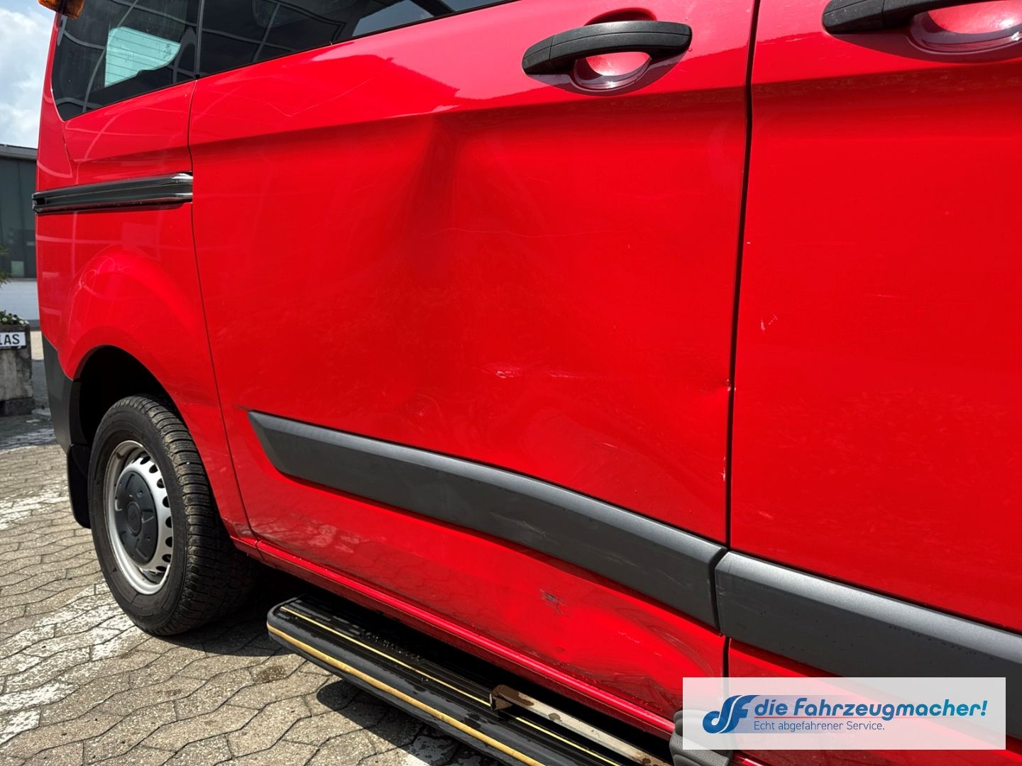 Fahrzeugabbildung Ford Transit Custom Kombi 300 L1 2.2 TDCi *8459