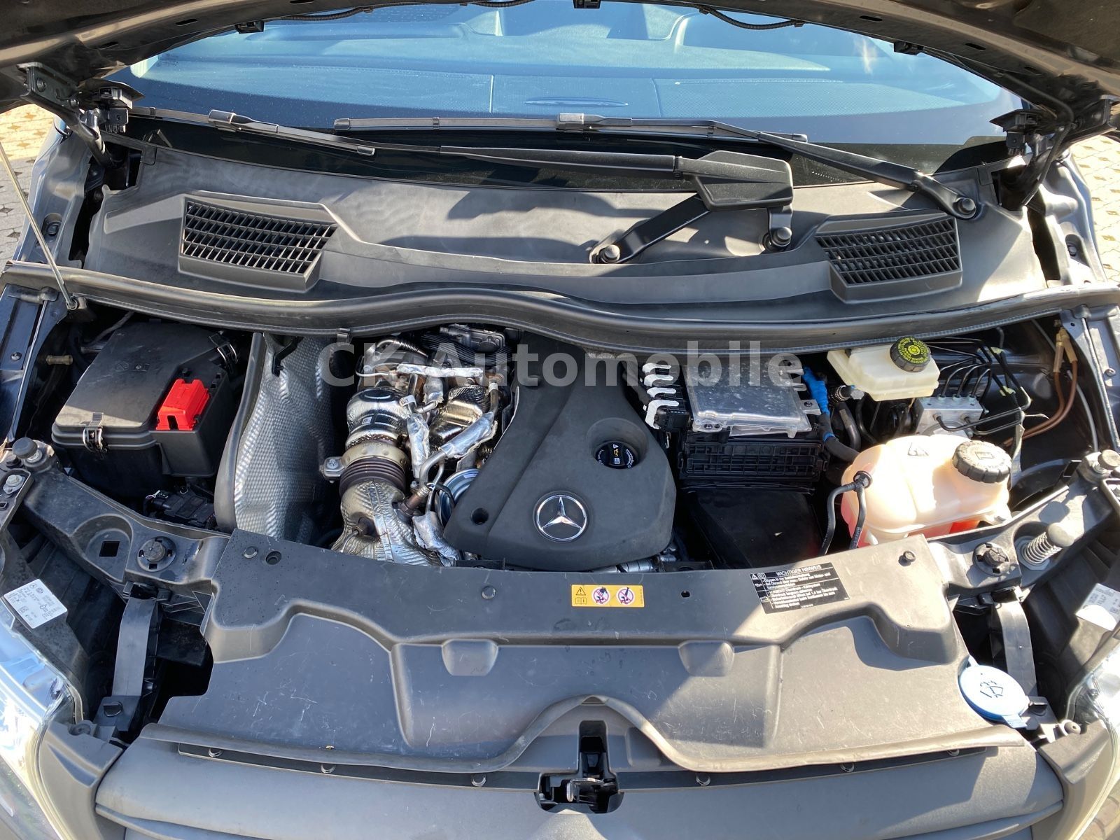 Fahrzeugabbildung Mercedes-Benz Mercedes-Benz Vito Mixto 124 lang Autom./5 Sitze