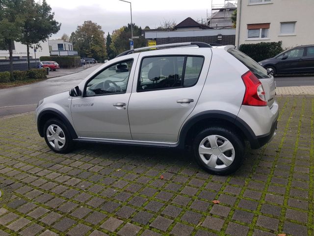 Dacia Sandero Stepway 1.6 16V//Klima//Gute...