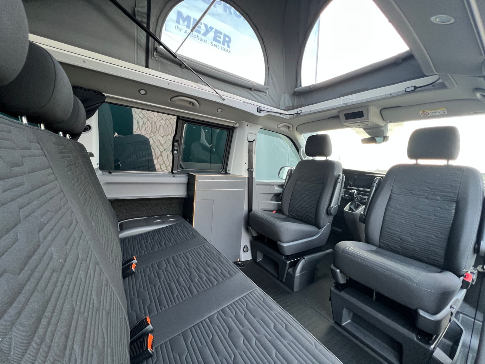 Fahrzeugabbildung Volkswagen T6.1 SpaceCamper Light Caravelle 2.0 TDI 4 Motio