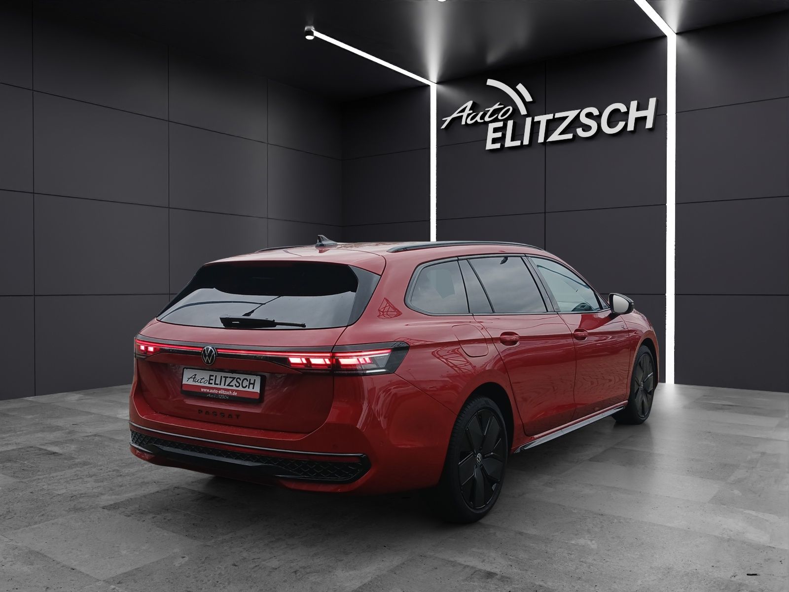 Fahrzeugabbildung Volkswagen Passat R-Line eHybrid DSG IQ.Light ACC AHK SH Ma