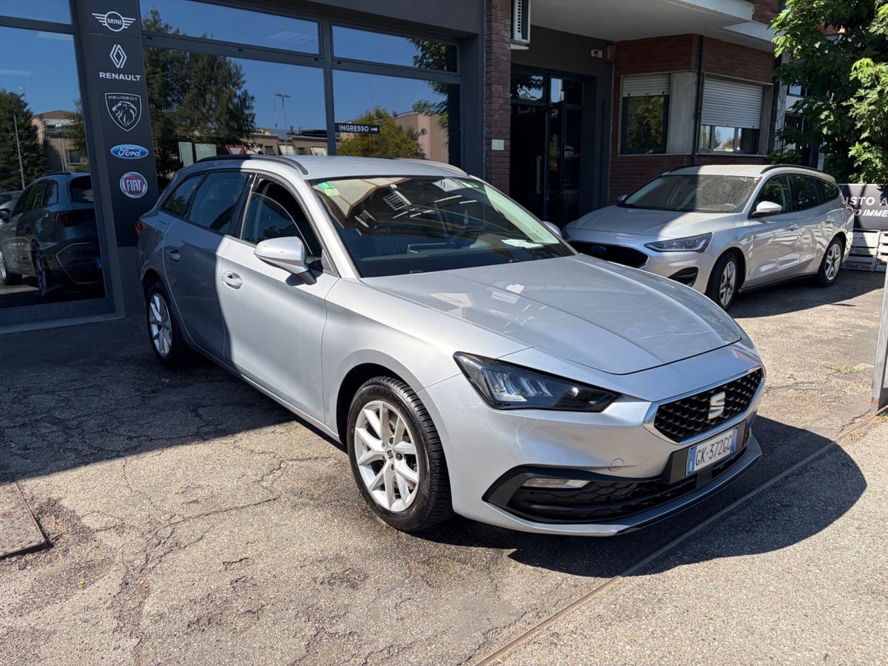 Seat Leon Sportstourer 2.0 TDI 150 CV DSG Style imagem 3