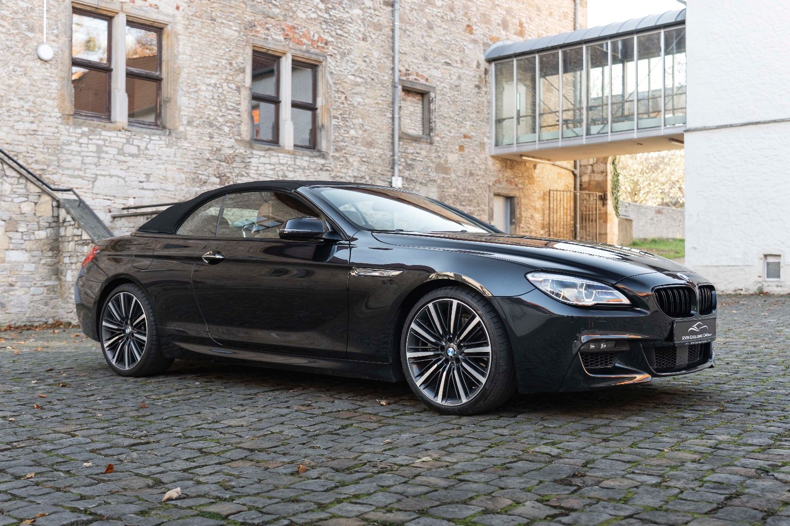 Fahrzeugabbildung BMW 650i xDrive Cabrio H&K LED CARPLAY NAV KAM ACC