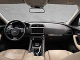 Jaguar F-Pace 35t AWD Prestige - gebrauchte Jaguar F-Pace aus dem Jahr 2016