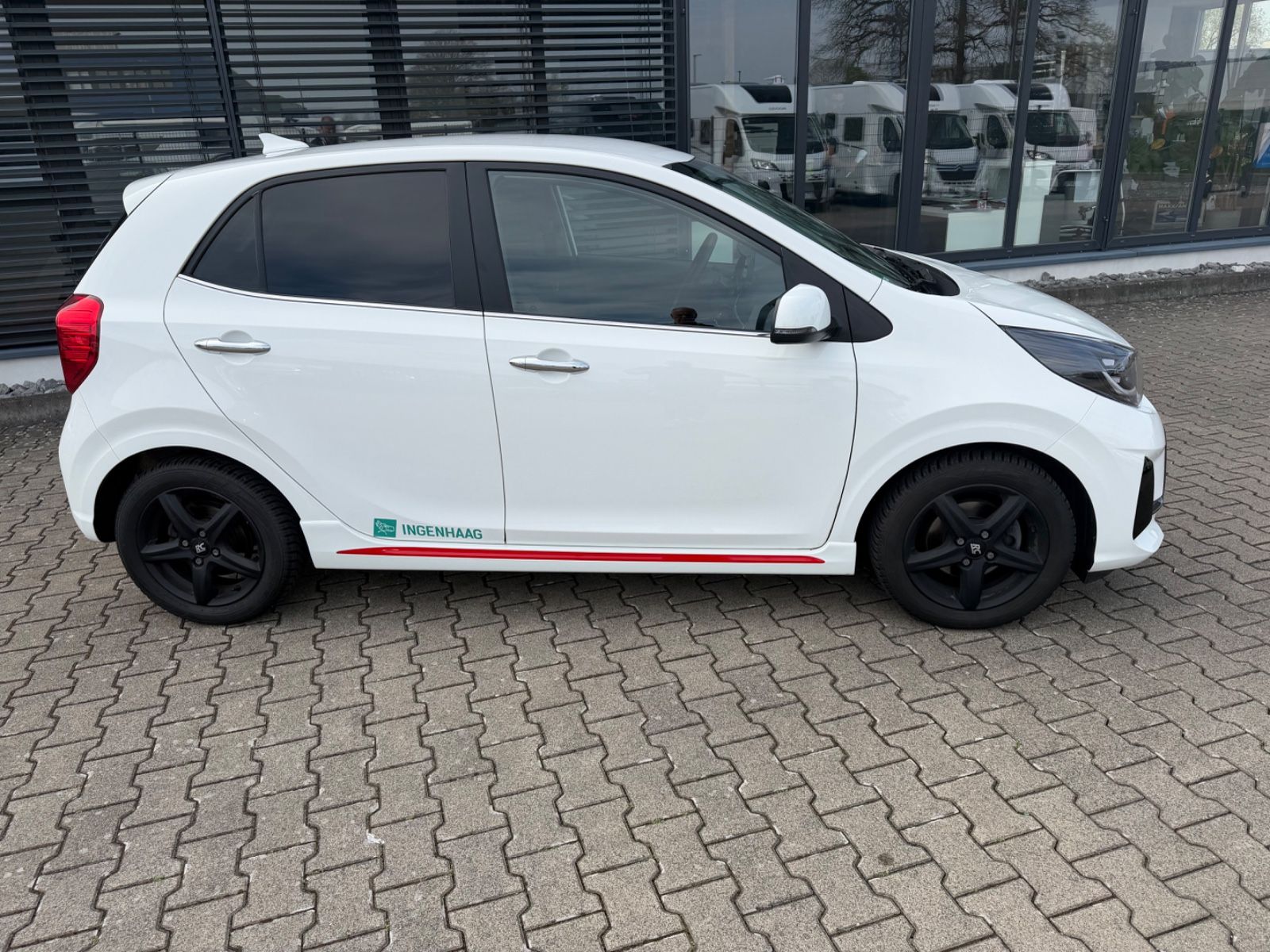 Fahrzeugabbildung Kia Picanto GT-Line / Automatic / Navi / Garantie