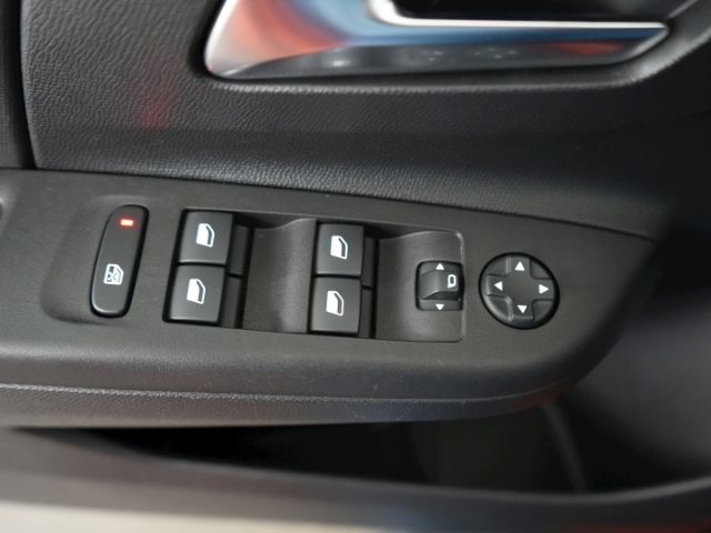 Corsa-e F EDITION 50kWH AT+RÜCKFAHRKAMERA+KEYLES