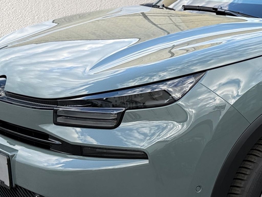 Fahrzeugabbildung Citroën C4 X Benziner 130 MAX