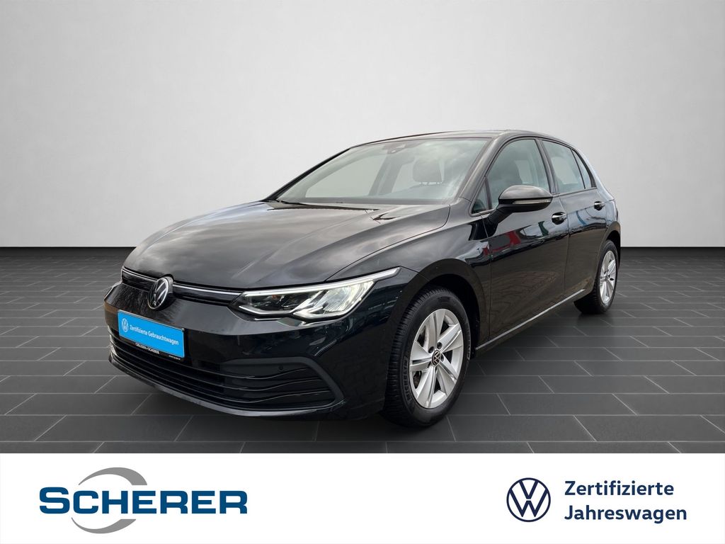 Volkswagen Golf VIII 1.5 TSI Life NAVI SHZ LED DAB KLIMA