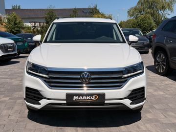 Volkswagen Touareg - 2