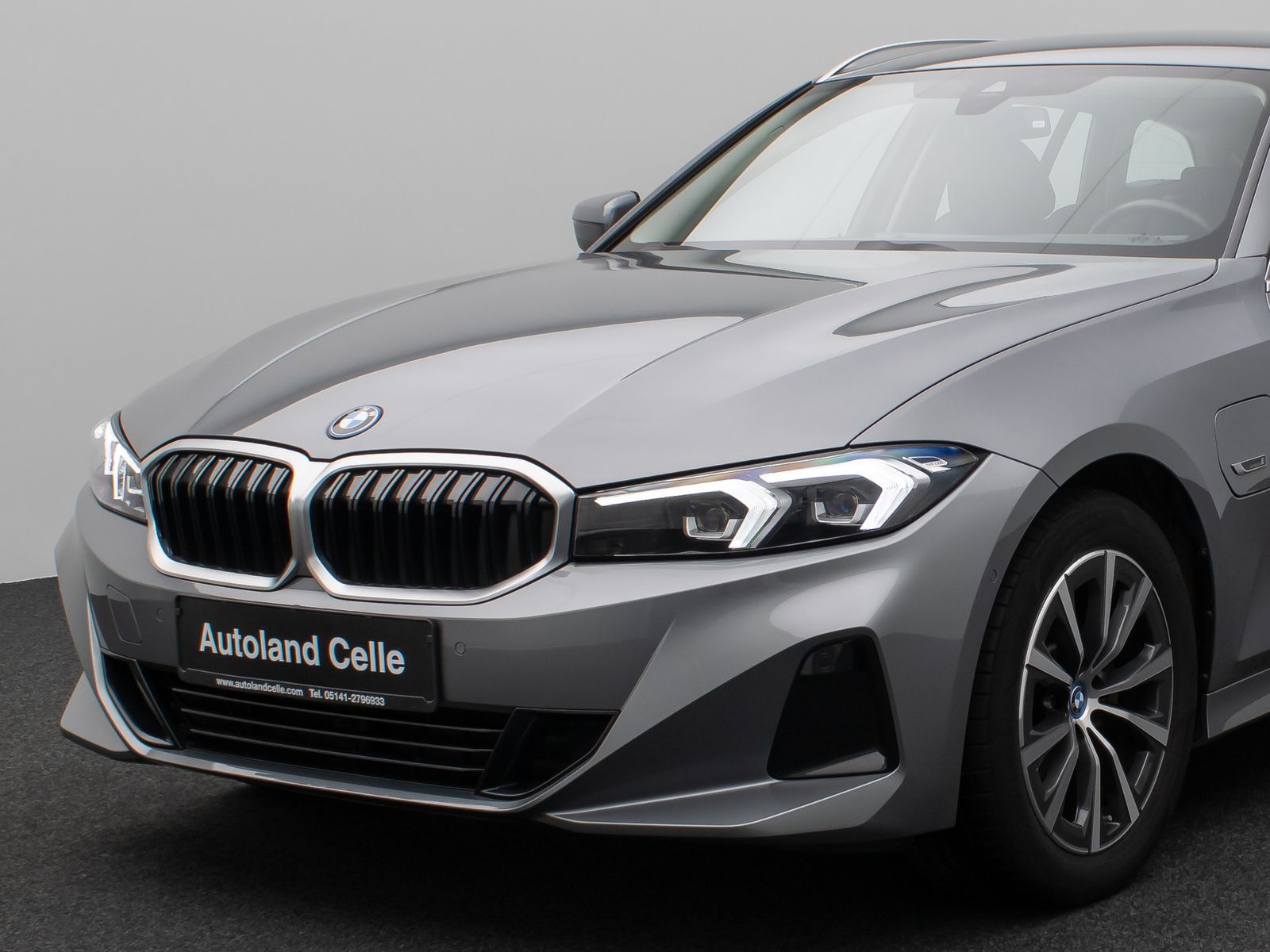 Fahrzeugabbildung BMW 320e Kamera DAB HiFi Sport Leder WidscreenDispl