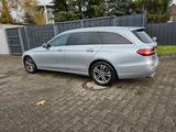 Mercedes-Benz E 200 T Autom. - - gebrauchte Mercedes-Benz E 200 aus dem Jahr 2022
