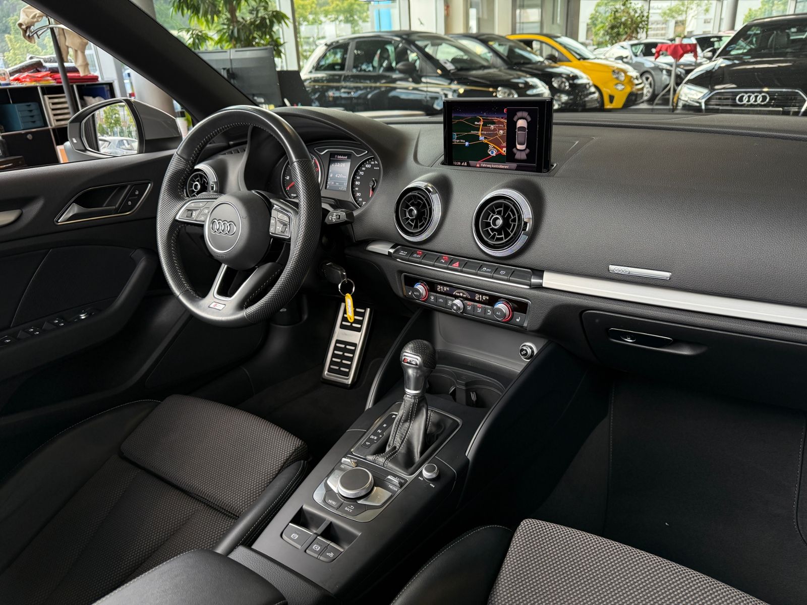 Fahrzeugabbildung Audi A3 Cabriolet S-Line LED NAVI ALU