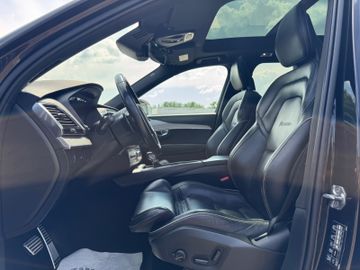Volvo XC90 - 11