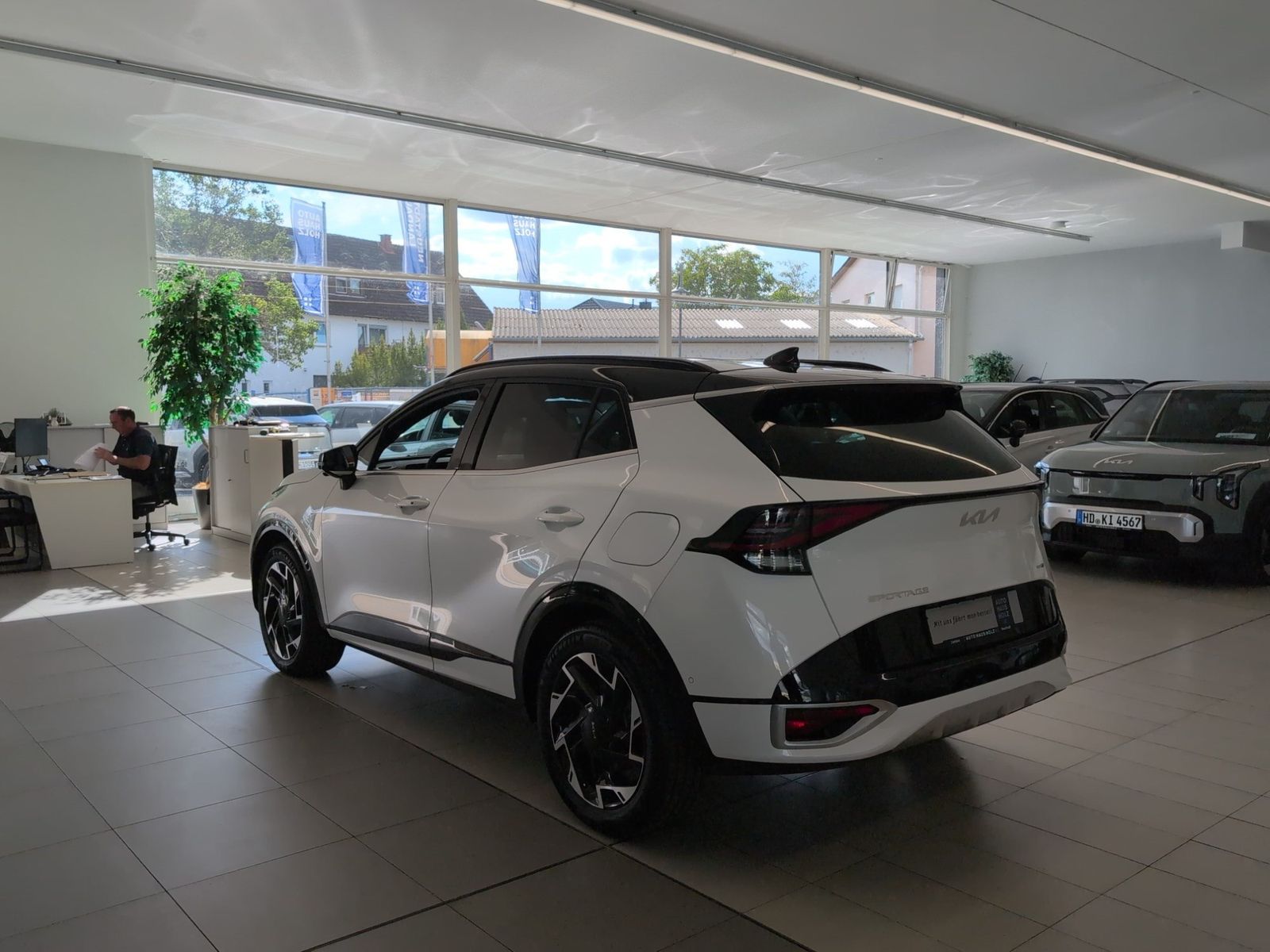 KIA Sportage 1.6 T-GDI PHEV GT-Line AWD Sound – Bild 2