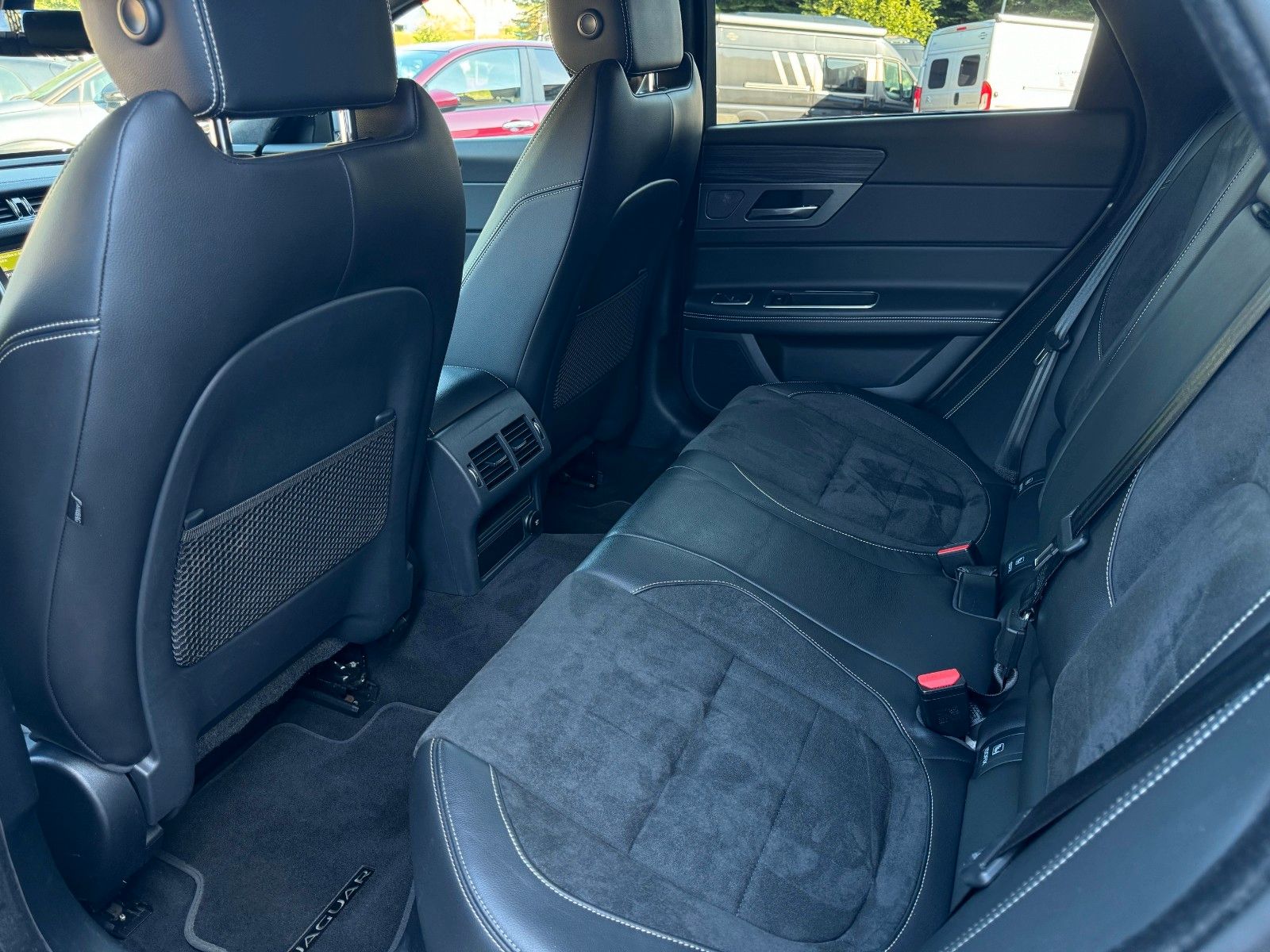 Fahrzeugabbildung Jaguar Jaguar XF Sportbrake S 30/ Kamera/ Navi/ Ambient