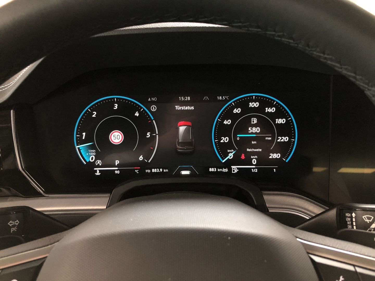 Fahrzeugabbildung Volkswagen Touareg 3.0 TDI V6 4MOTION Automatik StandHZG AH