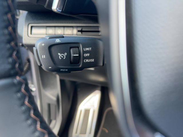 Foto Nummer 16: PEUGEOT 3008