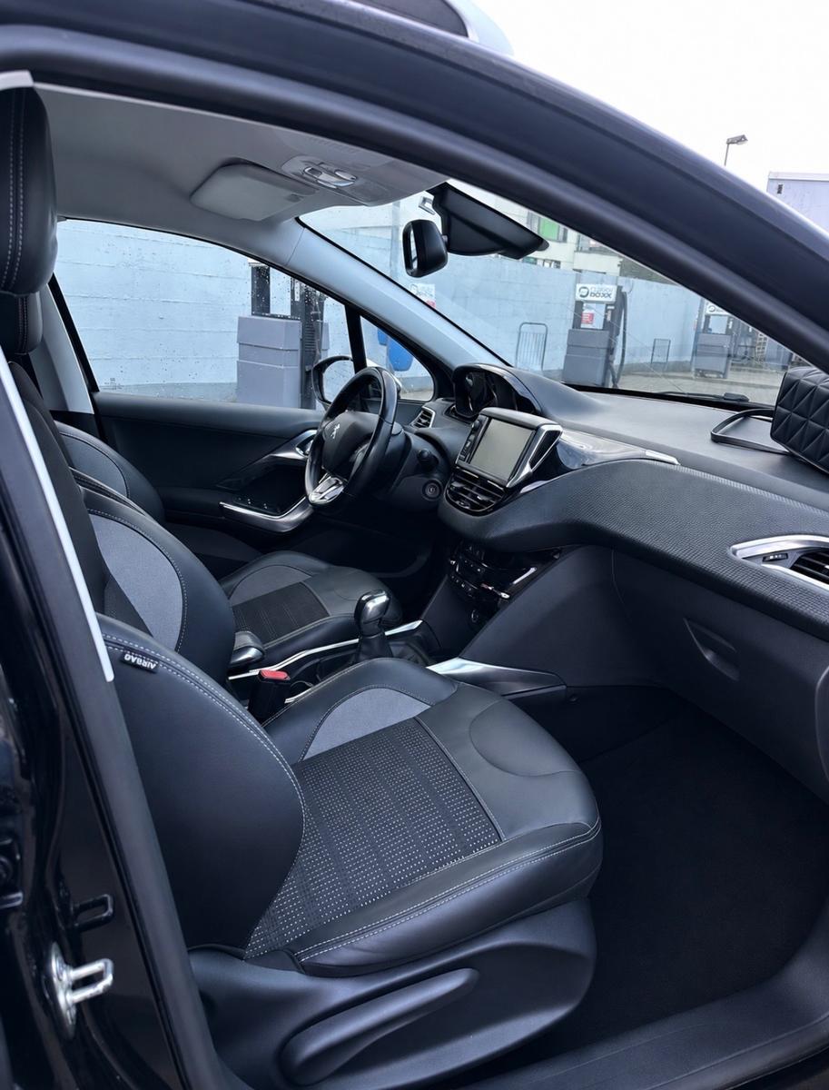 Peugeot 2008 Allure 120 VTi Allure