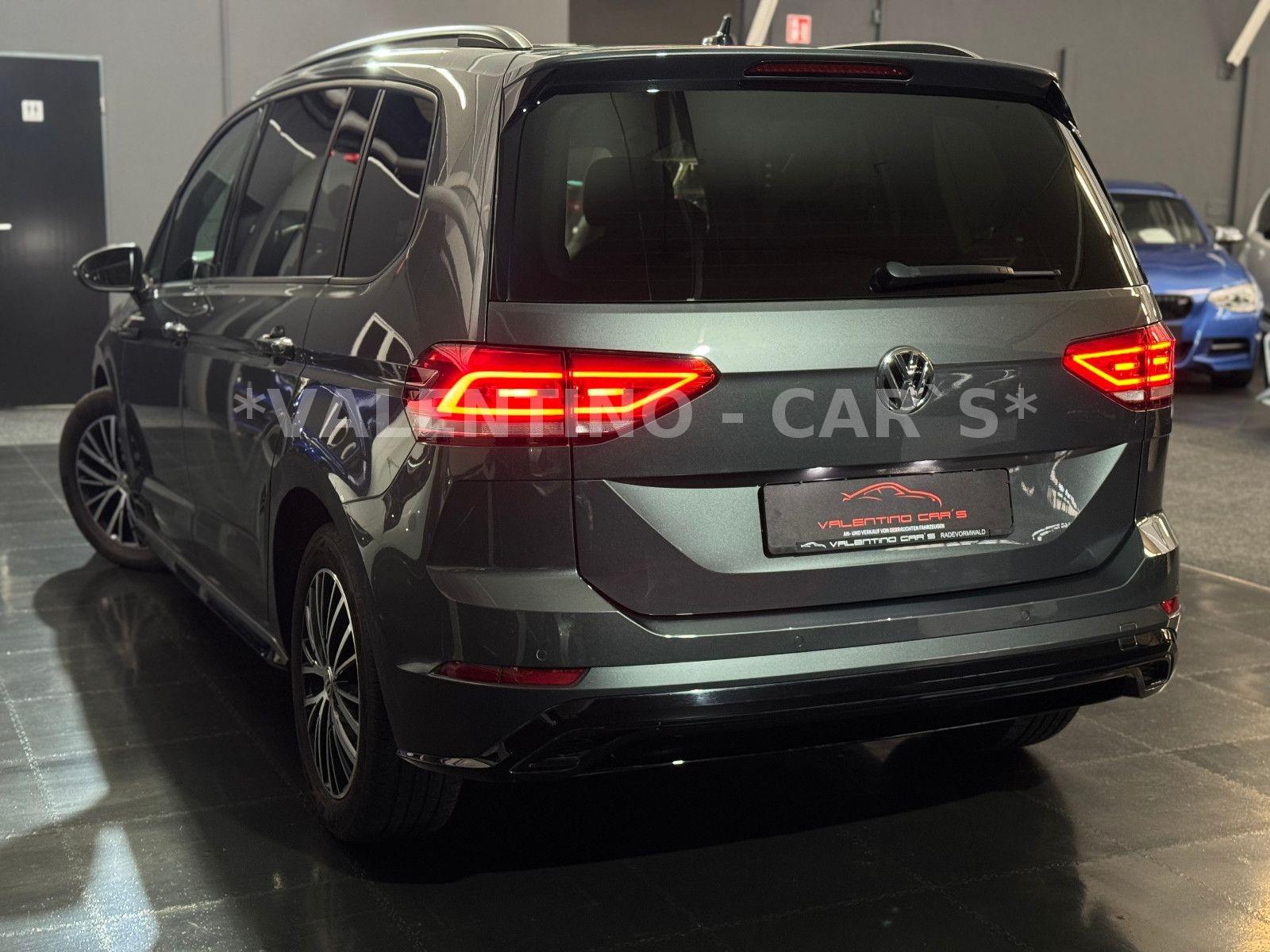 Volkswagen Touran Highline R-Line/DSG/Massage/Navi/LED/Temp