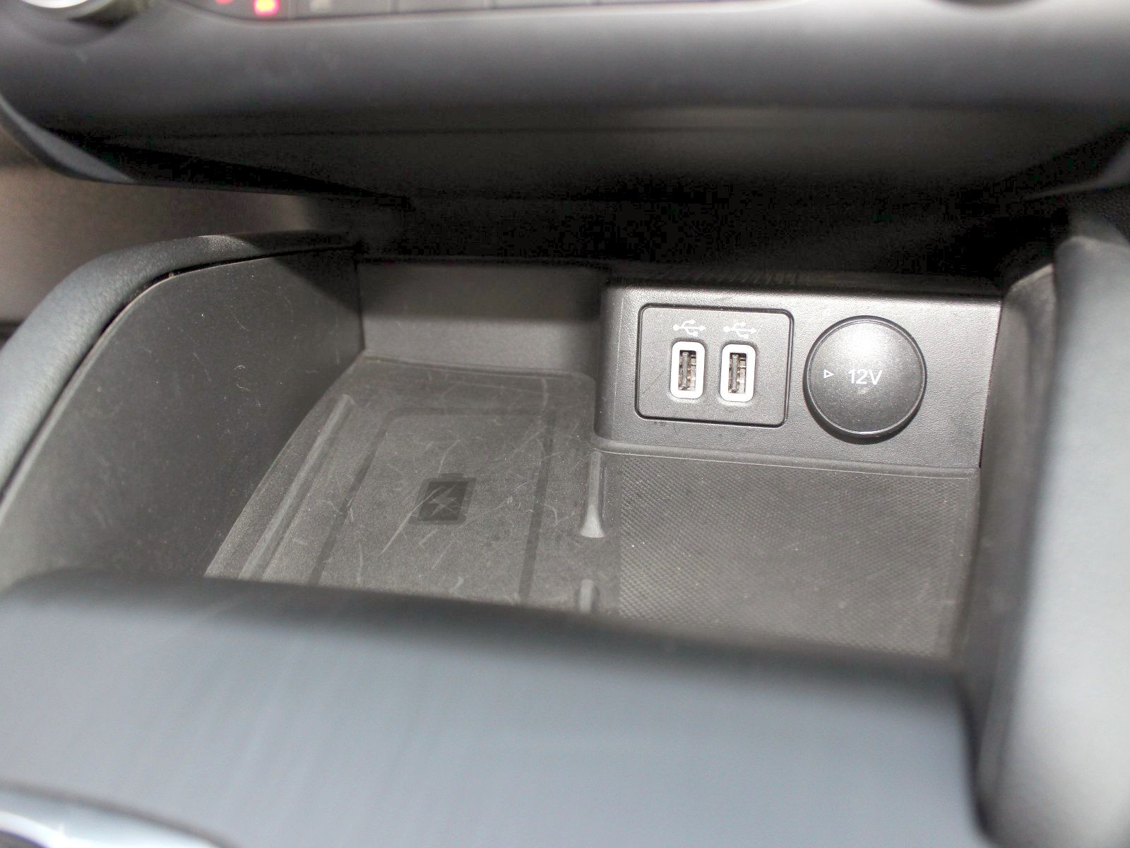 Fahrzeugabbildung Ford Kuga Plug-In Hybrid Titanium 2,5 Duratec