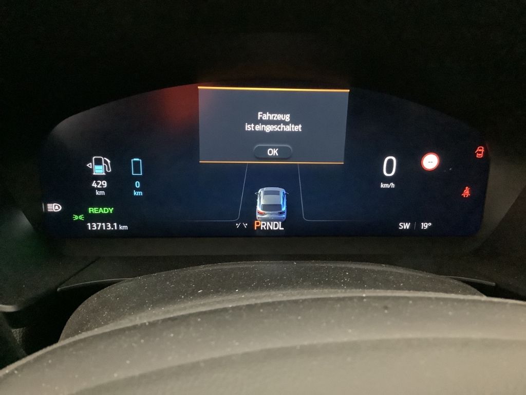 Fahrzeugabbildung Ford Kuga ST-Line X PHEV PANORAMADACH B&O WinterPacke
