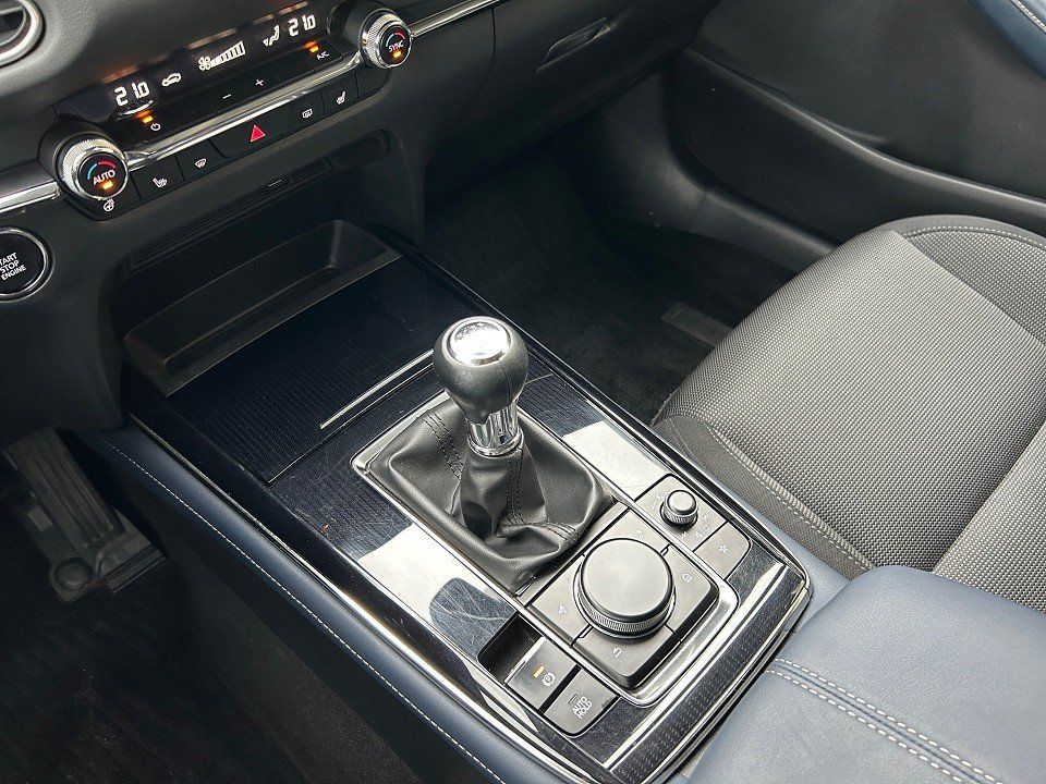 Fahrzeugabbildung Mazda CX-30 SKY-G 150 AWD SELECTION AHK DESIG-P MATRIX