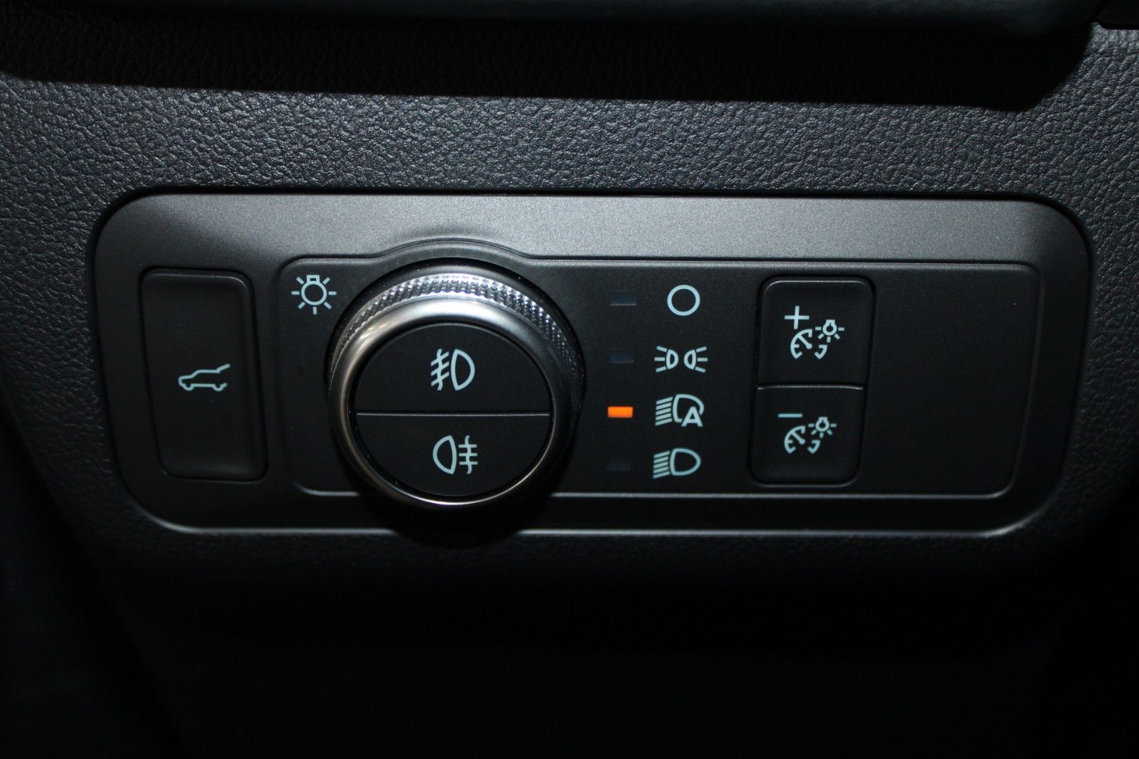 Fahrzeugabbildung Ford Kuga Vignale Aut. AWD LED AHK HUD 2xCAM B&O uvm.