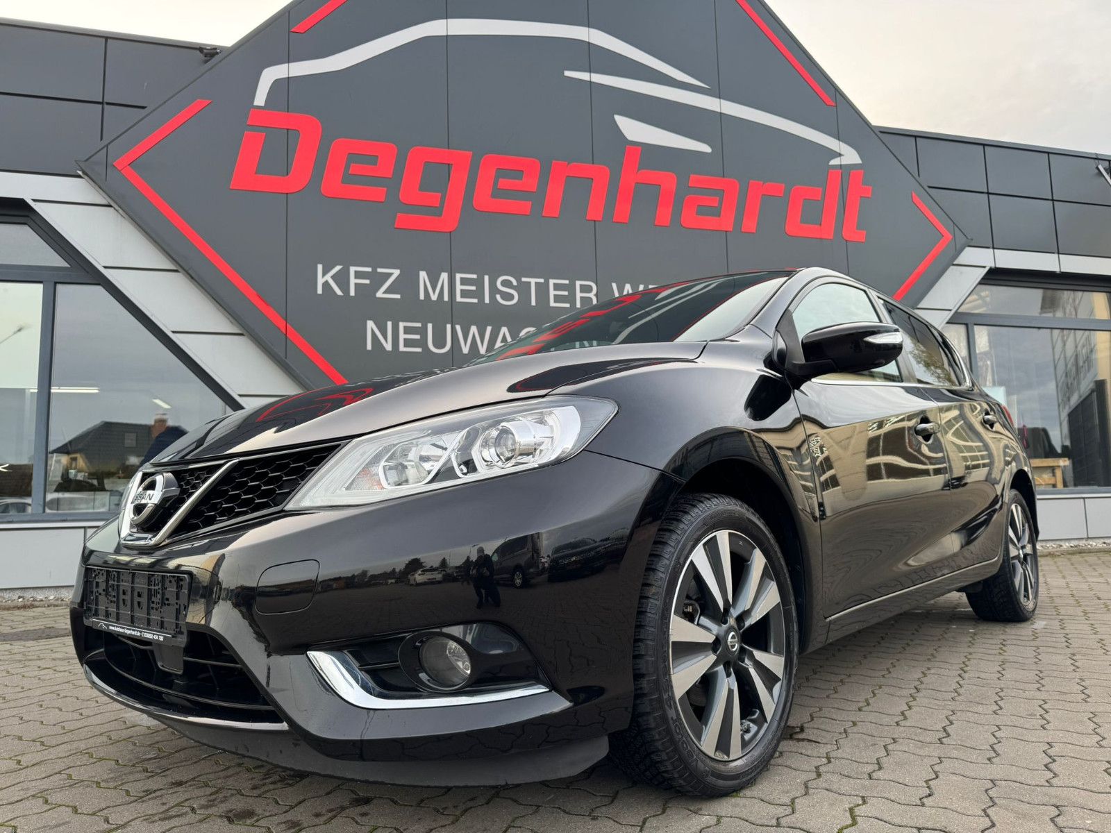 NISSAN Pulsar