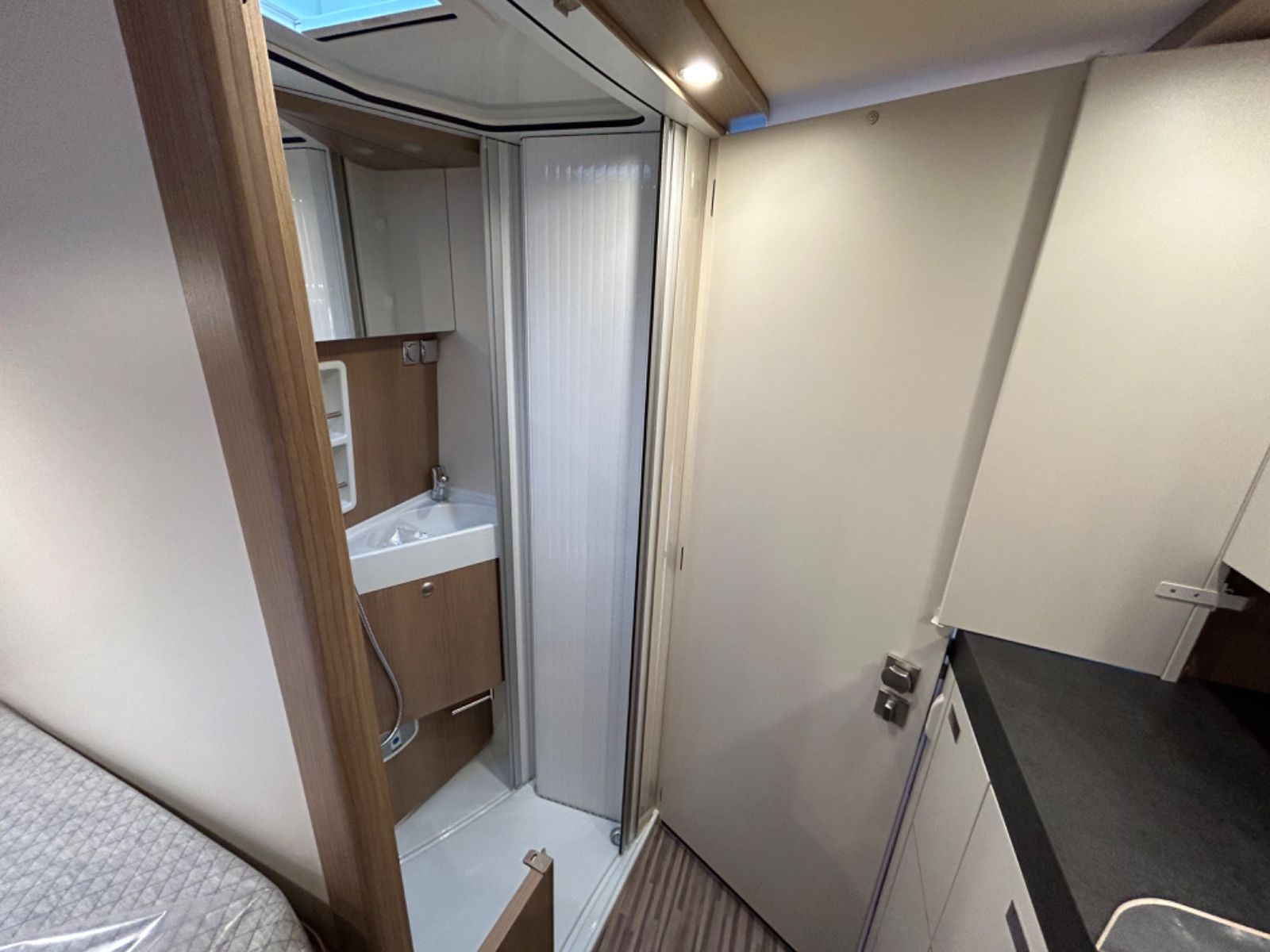 Fahrzeugabbildung Malibu Van 640 LE RB GT Two Rooms MJ 25 Skyview Aktion