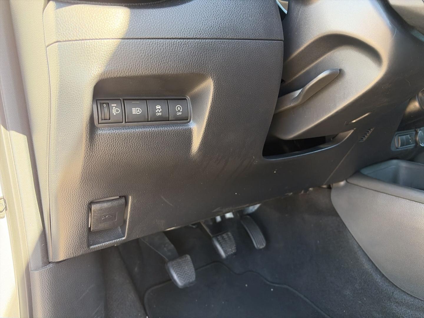 Toyota Aygo X Basis Apple CarPlay Android Auto Musikstr