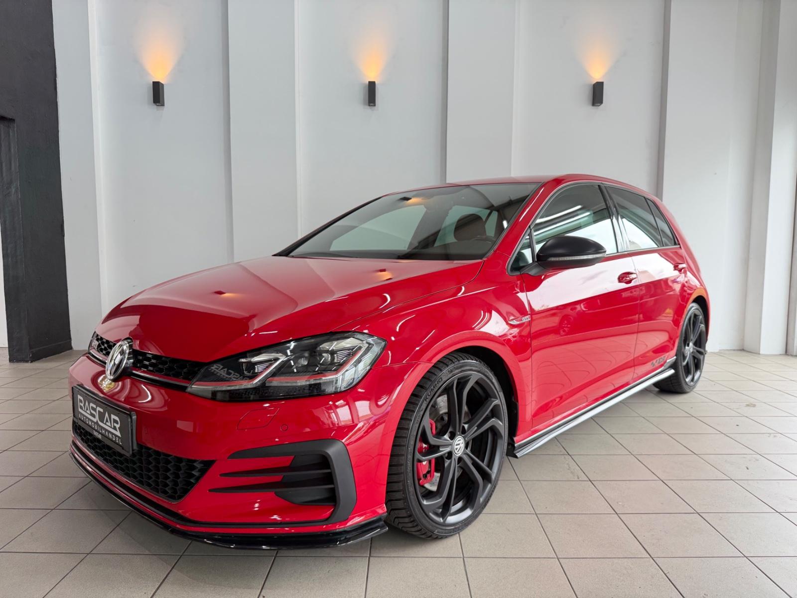 Volkswagen Golf VII GTI TCR ACC Kamera Keyless Go 19 Zoll