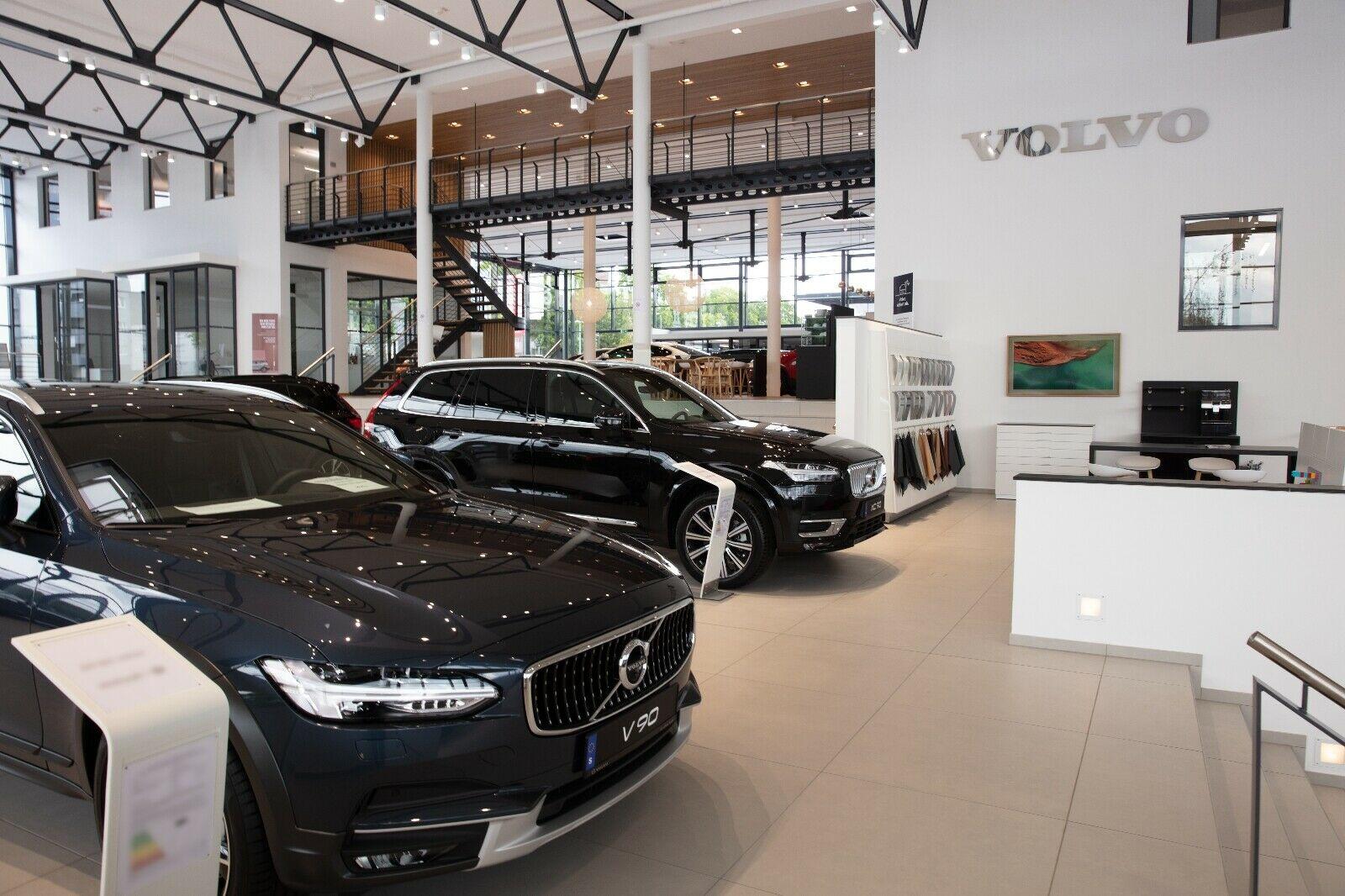 showroom-image-top