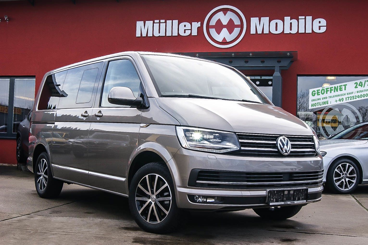 Fahrzeugabbildung Volkswagen T6 20 TDI DSG Multivan Highline LED ESD AHK NAVI