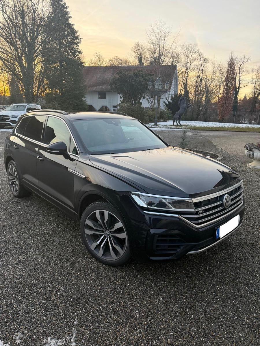 Volkswagen Touareg R-Line 4Motion ACC AHK MEMORY