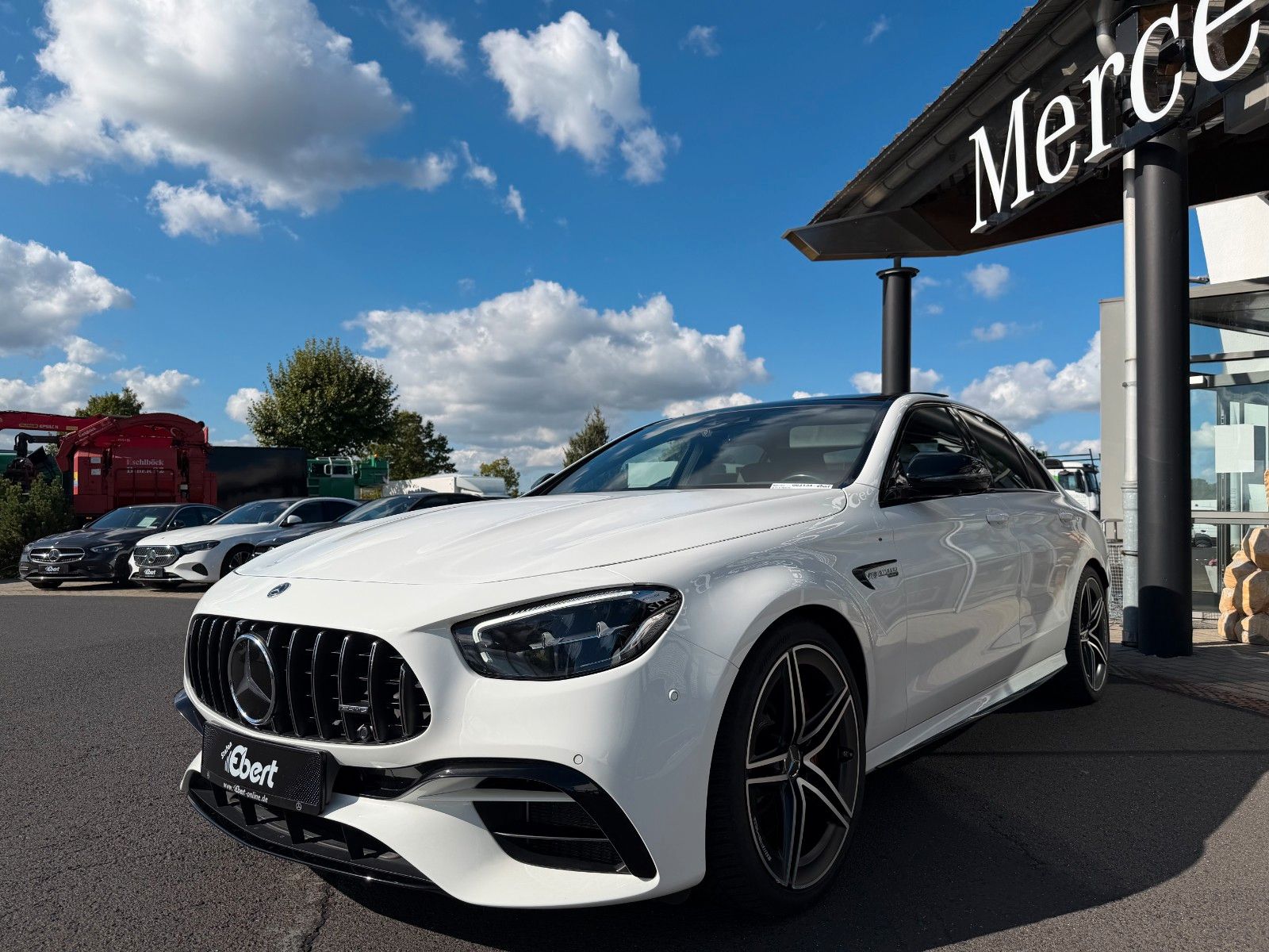 Fahrzeugabbildung Mercedes-Benz E 63 AMG S+DISTR+360°+AIRMAT+DRIVERS+NIGHT+PANO+