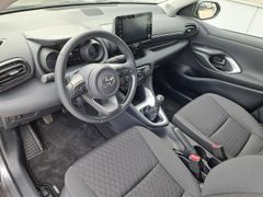 Fahrzeugabbildung Toyota Yaris 1.5 ABSTANDSTEMPOMAT LED KAMERA KLIMA SHZ