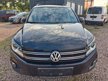 Volkswagen Tiguan - 4
