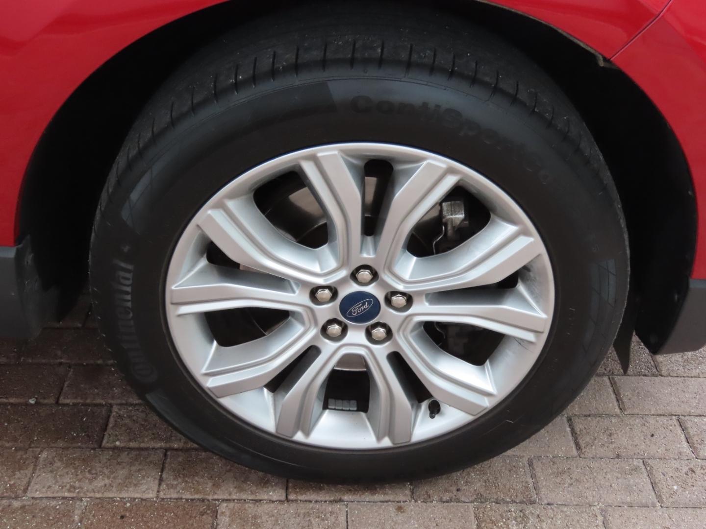 Ford Edge Titanium 1.Hd*Matrix*B&O*Navi*Kam*ACC*AHK