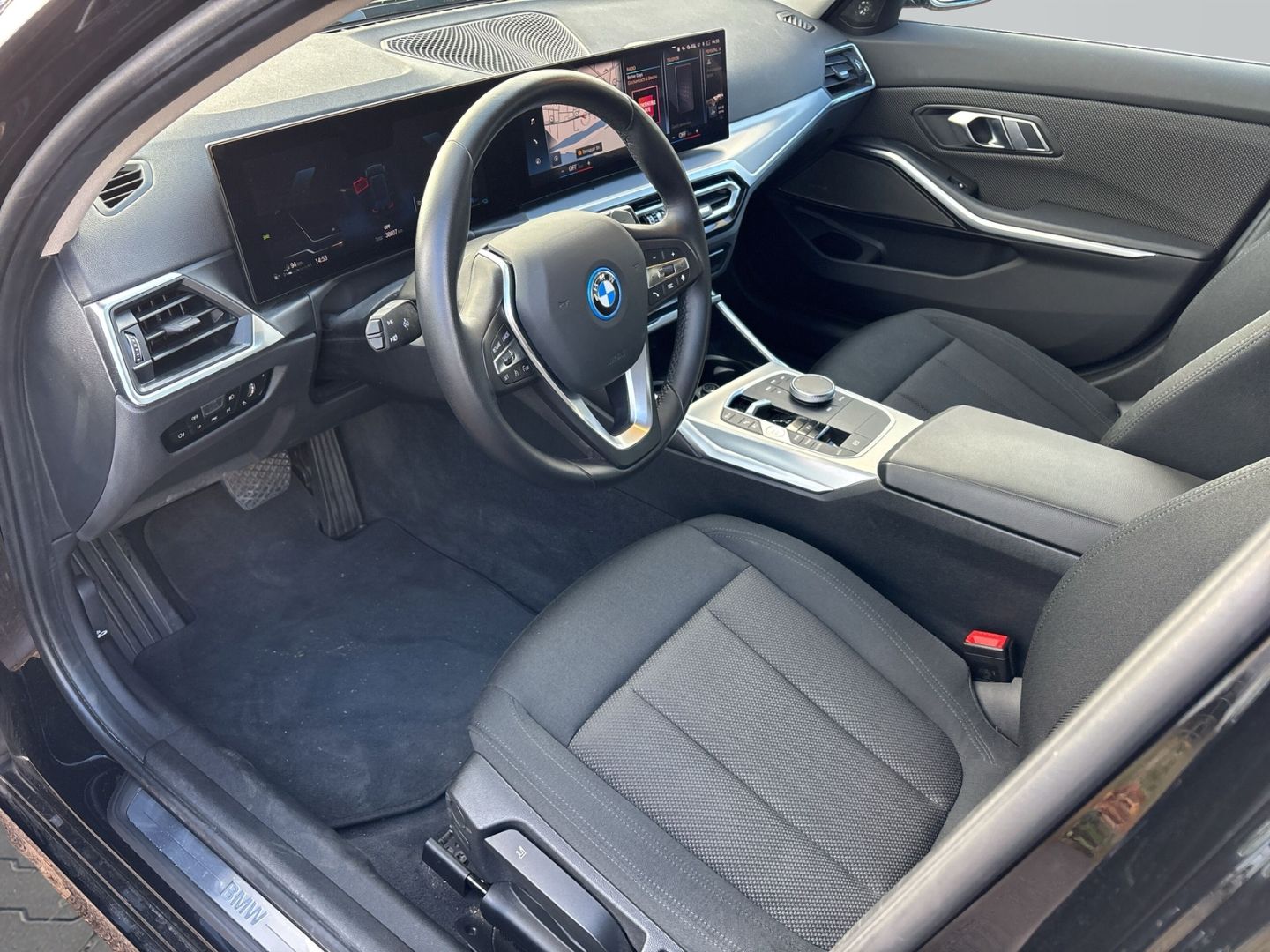BMW 320 e Touring AHK+DAB+HarmanKardon+LED+ foto 14