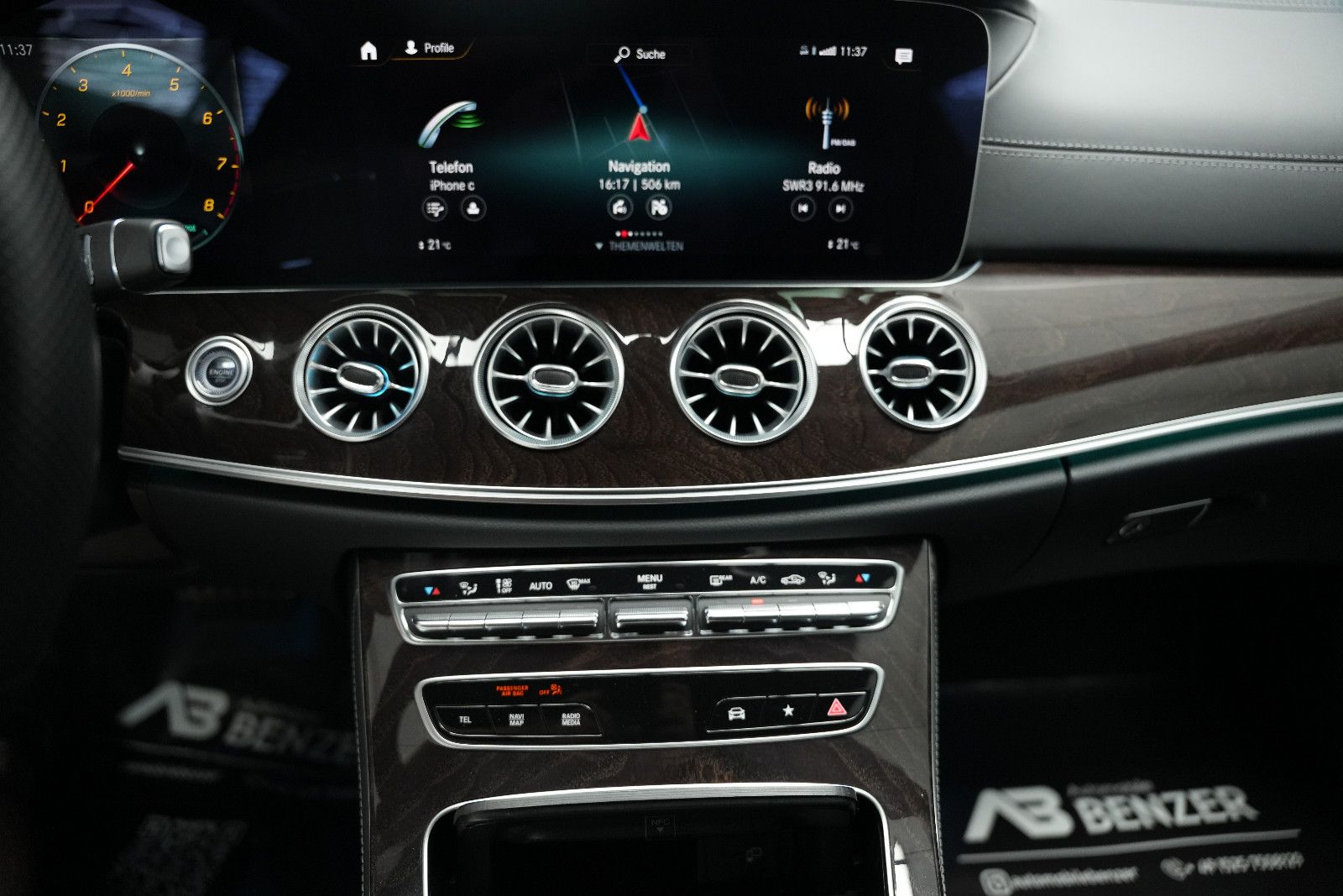Fahrzeugabbildung Mercedes-Benz E 450 Cabrio AMG/BURMESTER/HUD/AMBIENTE/MASSAGE/