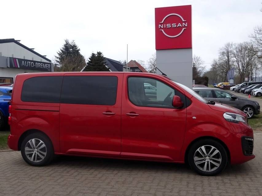 Fahrzeugabbildung Peugeot Expert Traveller 2.0 HDi L2 Business VIP+HeadUp+