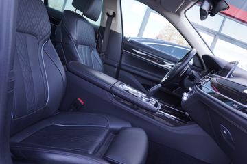 BMW 750 - 9