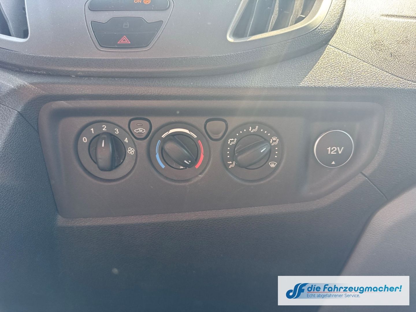 Fahrzeugabbildung Ford Transit Kombi 350 L3 *2378