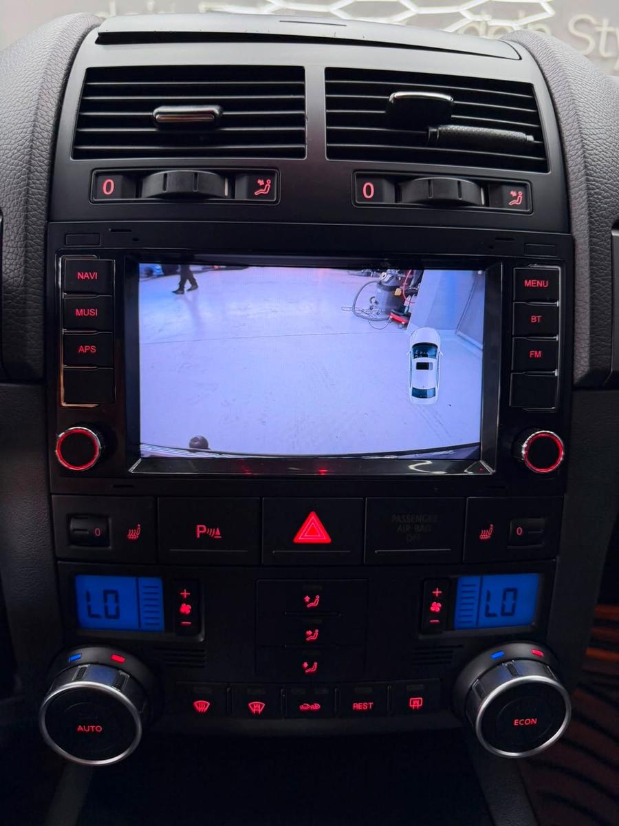 Volkswagen Touareg 2007 — photo 11