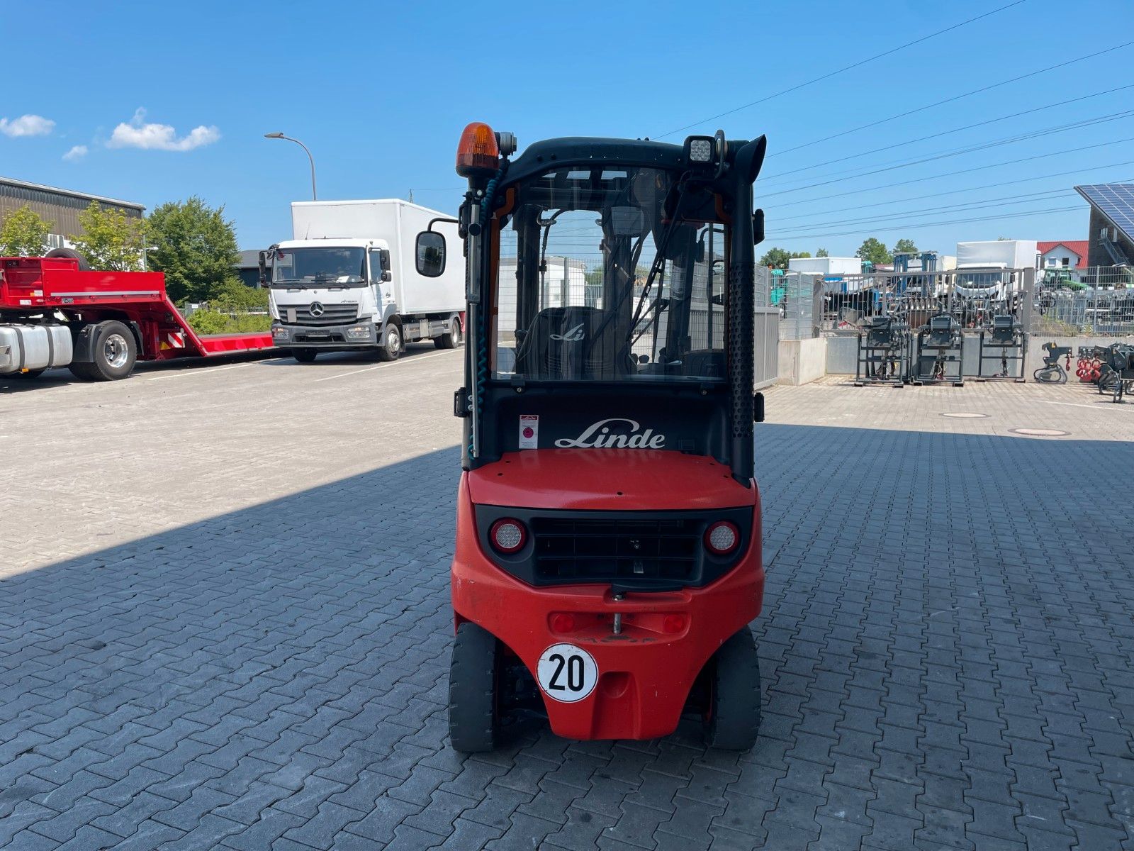 Fahrzeugabbildung Linde H14D-01 / HH 4,6m / 1.727h / Diesel / SS