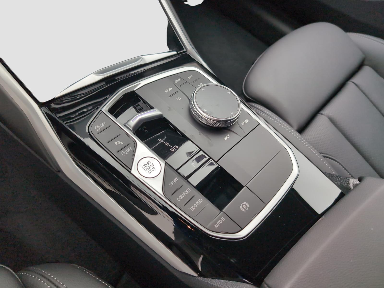 BMW 330i xDrive Touring LiveCockpitProf Kamera HiFi