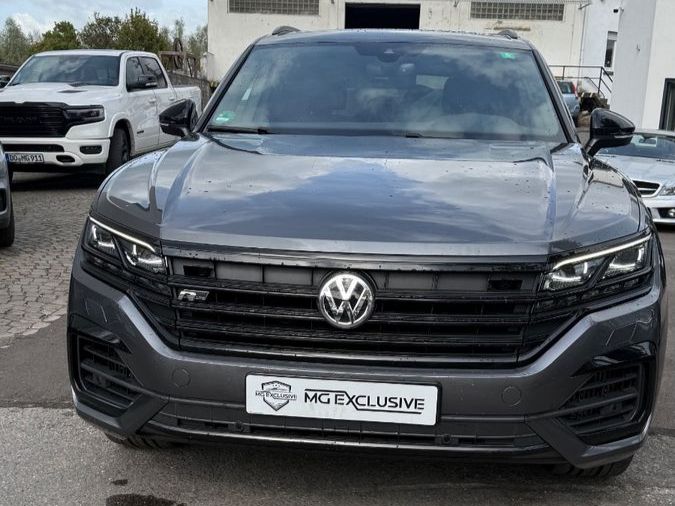 Fahrzeugabbildung Volkswagen Touareg R-Line 4Motion