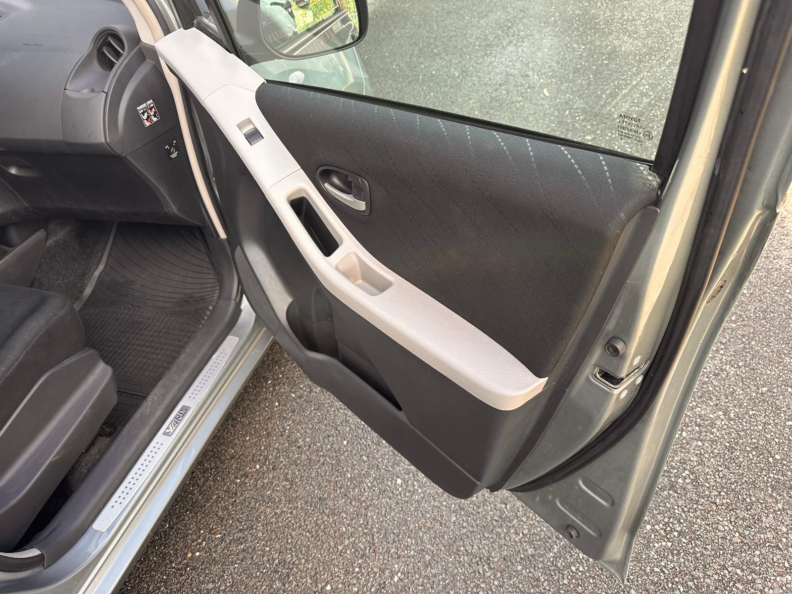 Toyota Yaris Team 1.3 Klima 79'TKM Scheckheft gepflegt